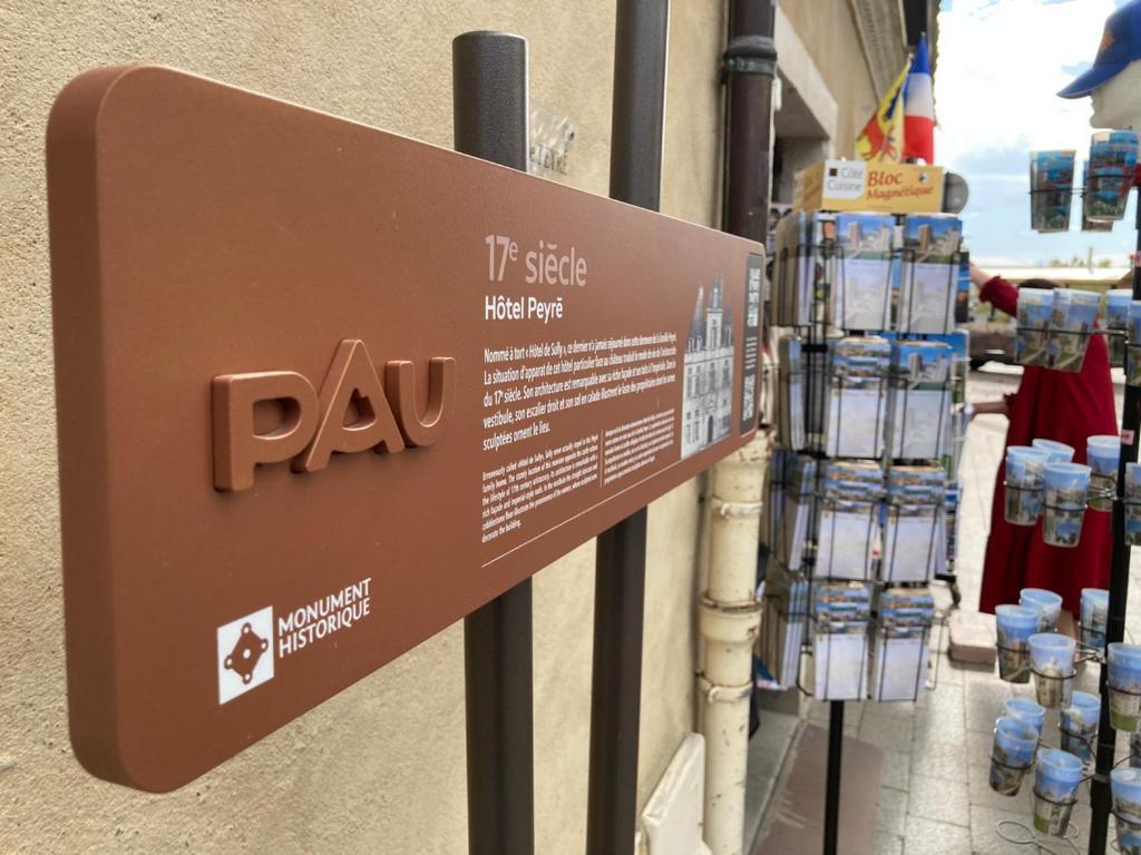 Quartier Historique Et Populaire Du Chateau De Pau Bagian luar foto
